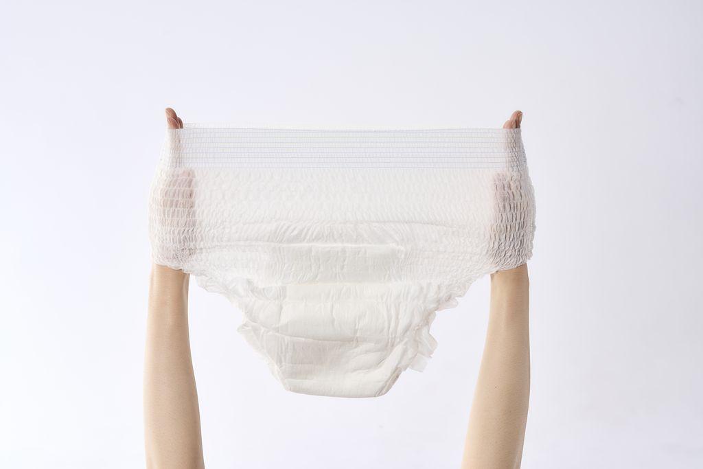 【26枚入り×4パック】大人用おむつ リフィール　快適下着　超薄型パンツ　Ｓサイズ　２６枚入 NAD-S26-2