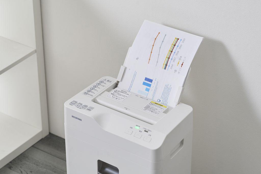 シュレッダー オートフィードシュレッダー 60枚自動細断 マイクロクロスカット アイリスオーヤマ 静音 A4 キャスター付 オフィス セキュリティ 家庭用 AFSB60M