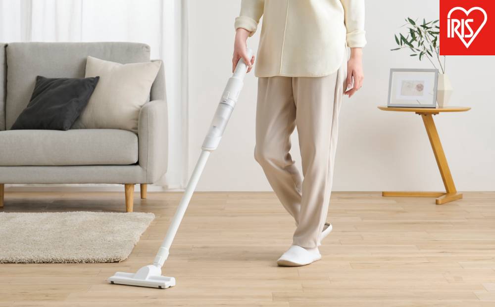 掃除機　充電式ハンディクリーナー マルチツールセット アイリスオーヤマ ホワイト 充電式クリーナー スティッククリーナー ハンディ スティック 軽量 2WAY 充電式 パワフル 吸引力 コンパクト 小型 自走式 おすすめ 人気 アイリス HCD-22M-W ホワイト