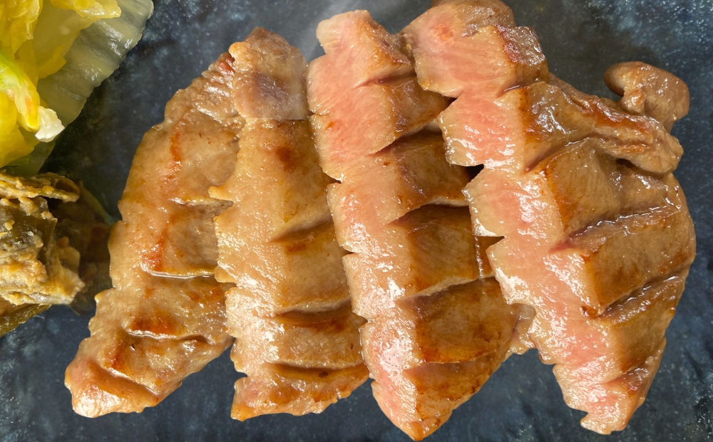 【5月発送】厚切り 牛タン 【 宮城名物 】 2種セット （ 極厚12mm / 霜降り ） 合計 2kg 小分け