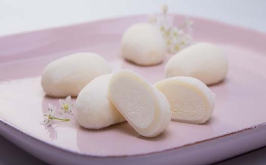 蔵王チーズ「チーズ＆ティラミス大福」（4個入×1箱＆6個入×1箱）　【04301-0336】