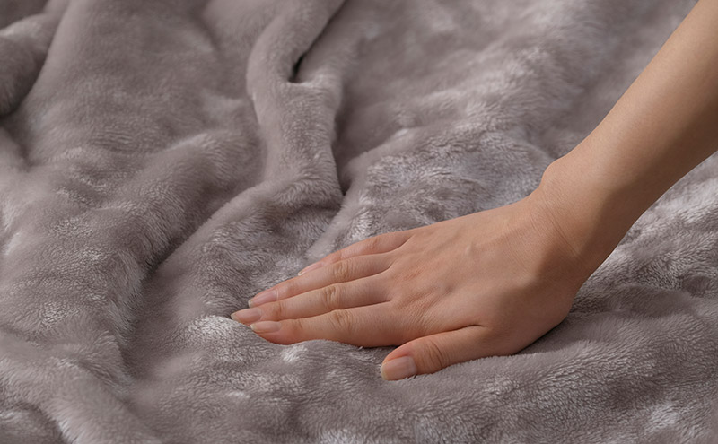 毛布 3WAYマルチ毛布 M-3M グレー アイリスオーヤマ 着る毛布 毛布 ブランケット 掛け布団 3WAY マルチ毛布 ポンチョ クッション 吸湿発熱 暖かい あたたかい あったか 洗濯OK コンパクト収納 洗える 