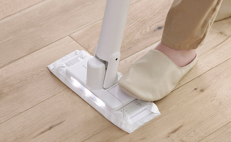 電動モップ 電動フロアワイパー SWD-A-W ホワイト アイリスオーヤマ 掃除 電動 フローリングワイパー ワイパー そうじ キッチン リビング 床 フロア 油汚れ 皮脂  床掃除 床拭き掃除