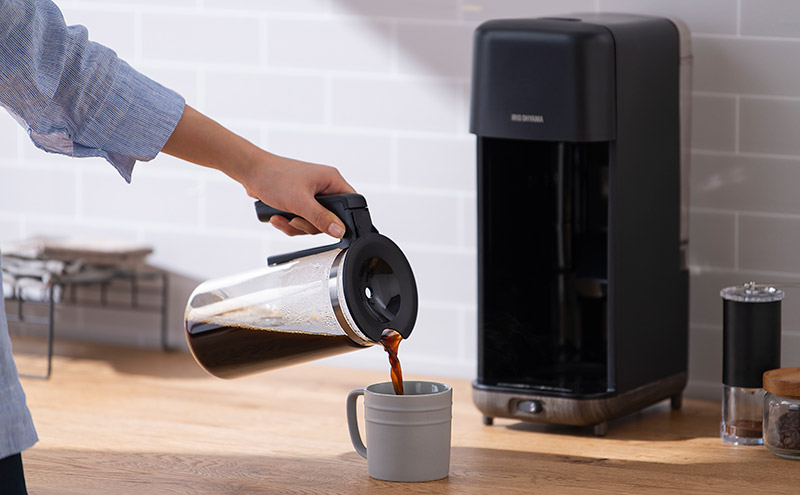 コーヒーメーカー CMS-0800-B ブラック アイリスオーヤマ ドリップ式 ドリップ コーヒー マグボトル 珈琲 簡単 コーヒーサーバーおしゃれ かわいい シンプル キッチン用品 調理家電 