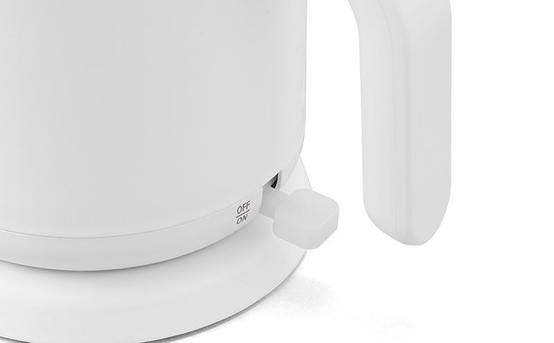 ケトル 電気 IKEB-800-W ホワイト ベーシックタイプ アイリスオーヤマ 電気ケトル 電気ポット お湯 湯沸し 湯沸かし ゆわかし やかん 沸騰 紅茶 ティー コーヒー珈琲 沸かす 熱湯 キッチン用品 調理家電 