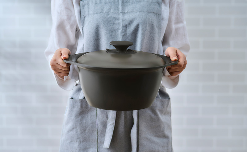 鍋 24cm 無加水鍋 MKS-24 チャコールグレー 両手鍋 ih 無水 無水調理 鍋パーティー 一人暮らし 食卓 カラフル 調理器具 料理 アイリスオーヤマ ガスコンロ オーブン対応 キッチン用品 キッチンアイテム 