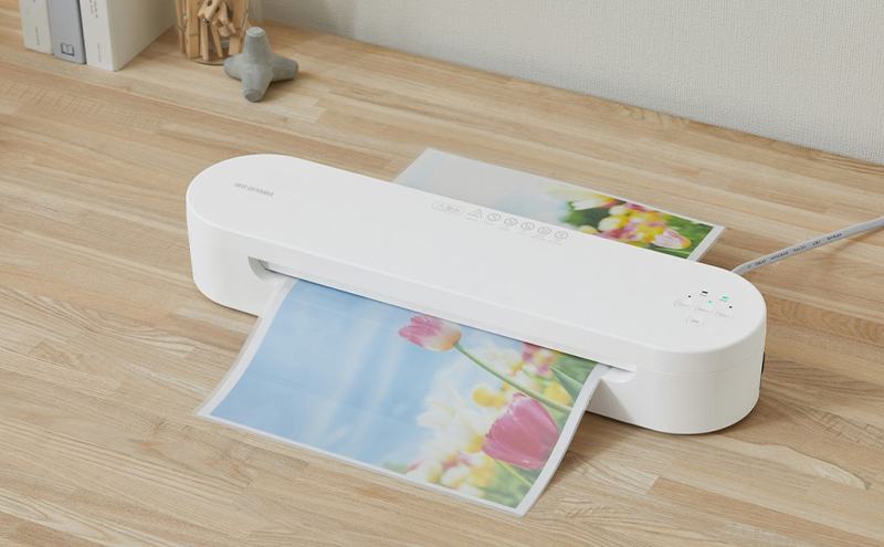 ラミネーター A3 対応 高速起動 HSL-A343-W アイリスオーヤマ ラミネート ラミネート機 100ミクロン 75ミクロン 150ミクロン 150μ 100μ 75μ 4本ローラー 本体 早い 