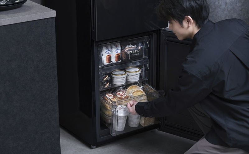 冷凍冷蔵庫 153L IRSN-BLK15A-B ブラック 冷蔵庫 2ドア アイリスオーヤマ ファン式 自動霜取り スリム 冷蔵 冷凍庫 薄型 右開き 急冷モード 新生活 一人暮らし