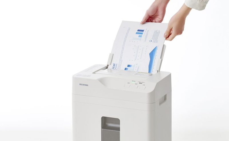 シュレッダー オートフィードシュレッダー AFSB60C アイリスオーヤマ 電動 クロスカット キャスター付き コンパクトリバース機能 自動 細断 手差し対応 オートクリーニング A4