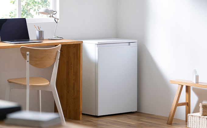 冷凍庫 スリム 66L スキマックス 奥行きスリム 家庭用 IUSN-7A-W アイリスオーヤマ 家電 ファン式 スリム冷凍庫 スリム型 薄型冷凍庫 セカンド冷凍庫 省エネ 自動霜取り 霜取り 霜取り不要 急速冷凍 前開き フリーザー ストッカー 宮城県 大河原町