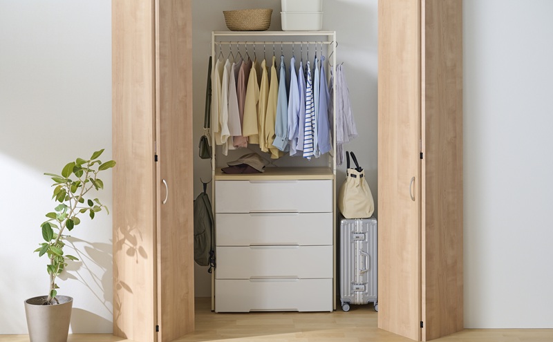 チェスト上ハンガーラック CHHR-850 ホワイト ハンガーラック アイリスオーヤマ パイプハンガー 衣類収納 リビング クローゼット おしゃれ 一人暮らし 新生活