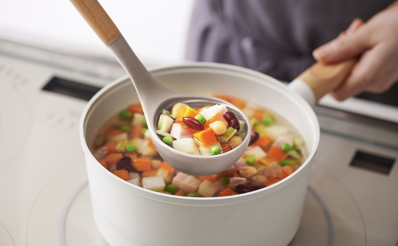 調理器具 キッチンツール7点＋スタンドセット KT-7SS グレージュ キッチンツール セット シリコン 吊り下げ おしゃれ 木製 スタンド 収納 7点 スタンド アイリスオーヤマ 調理道具 キッチン フライ返し おたま ヘラ トング