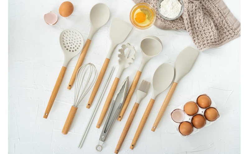 調理器具 キッチンツール11点＋スタンドセット KT-11SS グレージュ キッチンツール セット シリコン 吊り下げ 木製 収納 スタンド 11点 スタンド アイリスオーヤマ 調理道具 フライ返し おたま スプーン トング 菜箸 泡だて器