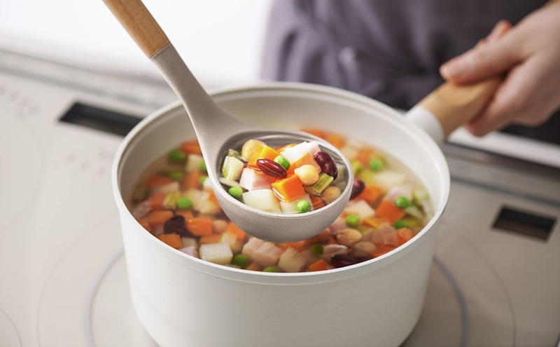 調理器具 キッチンツール11点＋スタンドセット KT-11SS グレージュ キッチンツール セット シリコン 吊り下げ 木製 収納 スタンド 11点 スタンド アイリスオーヤマ 調理道具 フライ返し おたま スプーン トング 菜箸 泡だて器