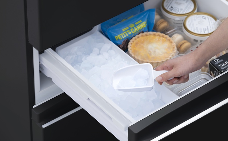 冷凍冷蔵庫 370L 自動製氷機能付 IRSN-I37A-B ブラック 冷蔵庫 370L アイリスオーヤマ 冷凍冷蔵庫 冷凍室が大きい 2段冷凍室 ファン式 自動霜取り 霜取り不要 野菜室 真ん中 急冷モード 右開き 二人暮らし 家庭用 まとめ買い 大凍量