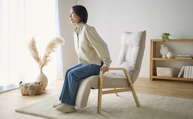 リクライニングウッドアームチェア FACR-RHB アイボリー リクライニングチェア 一人掛け リクライニング 座椅子 一人用 ソファー 高齢者 肘掛付 背もたれ ヘッドレスト フットレスト 椅子 プレゼント アイリスオーヤマ