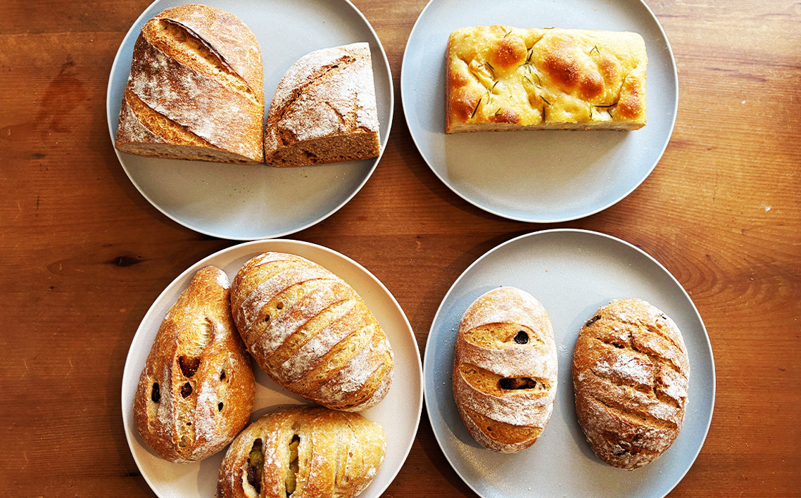 【カット無】ぱんやあいざわのハードなパンセット（8個入り） No.171-02