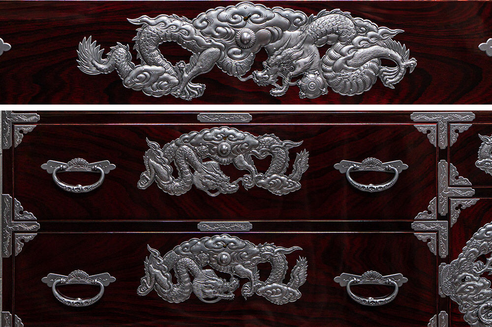仙台箪笥 四尺野郎箪笥 木地呂漆塗り 彫金手打金具 KD-7BDR（竜尽くし）（お申込書返送後8ヶ月〜12ヶ月程度でお届け） [仙台箪笥 タンス たんす 小型 高級 工芸品 伝統]
