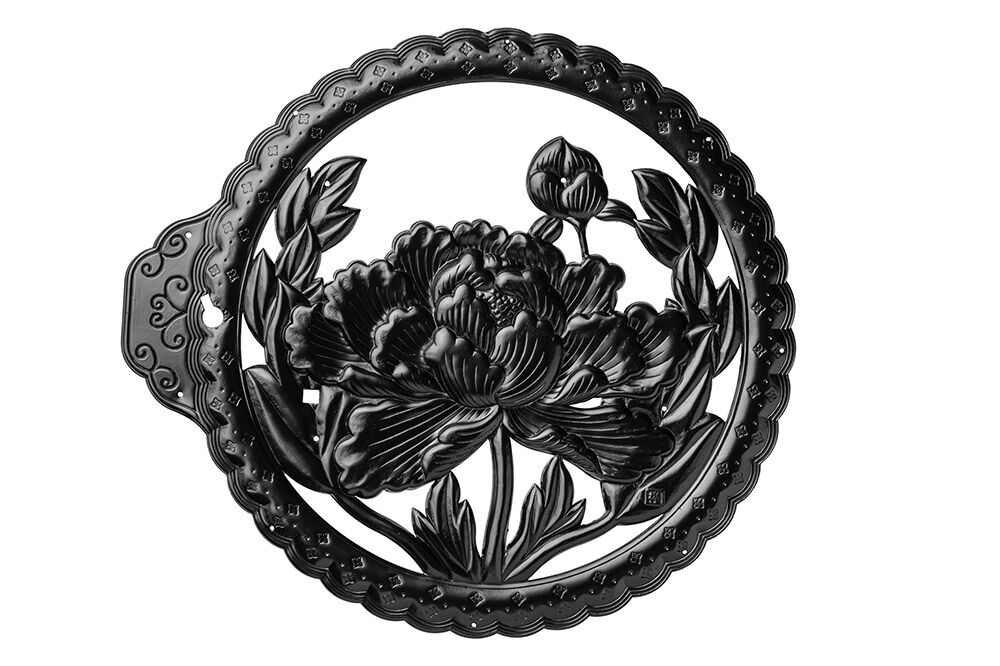 仙台箪笥 35巾脚付すきまチェスト 拭き漆塗り KC-120B （申込書返送後、1ヶ月〜6ヶ月程度でお届け） 欅産業 職人 おすすめ 船箪笥 [インテリア タンス 収納 家具 和 モダン 高級 和箪笥 小箪笥 伝統 工芸品 仏壇 仏具 神具 飾り棚 欅 漆塗 彫金 金具 装飾 仙台箪笥 船箪笥 舟箪笥 宮城 利府 欅産業]