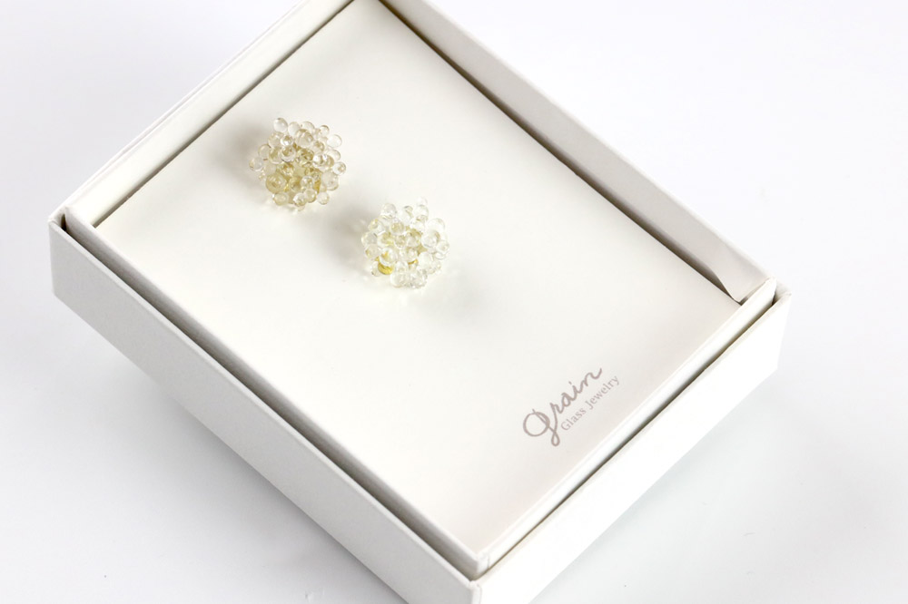 buricoピアス 【クリア】ガラスジュエリー Glass Jewelry grain アクセサリー 秋田