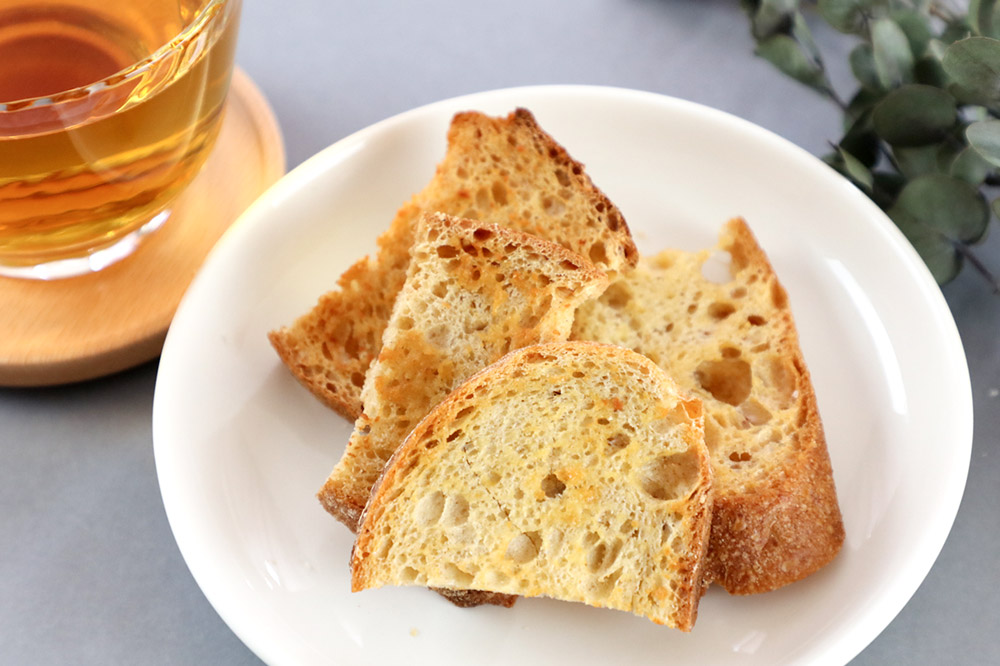 亀の町ベーカリーのラスクセット（いぶりがっこ・秋田味噌 各1袋ずつ）