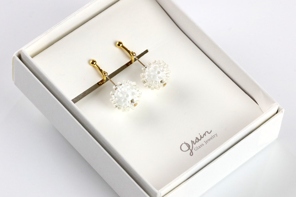 grain繧、繝、繝ェ繝ウ繧ー 縲千區縲代ぎ繝ゥ繧ケ繧ク繝・繧ィ繝ェ繝シ Glass Jewelry grain 繧「繧ッ繧サ繧オ繝ェ繝シ 遘狗伐