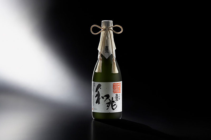 高清水 大吟醸 和兆 720ml×1本【化粧箱入り】 秋田の厳しい寒さが生んだ 華やかでまろやかな味わい 日本酒 地酒