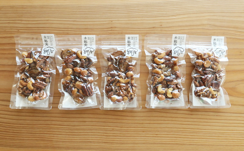 いぶりがっことナッツの 新しい組み合わせ 秋田杉の燻製がっこナッツ 60g×5個セット