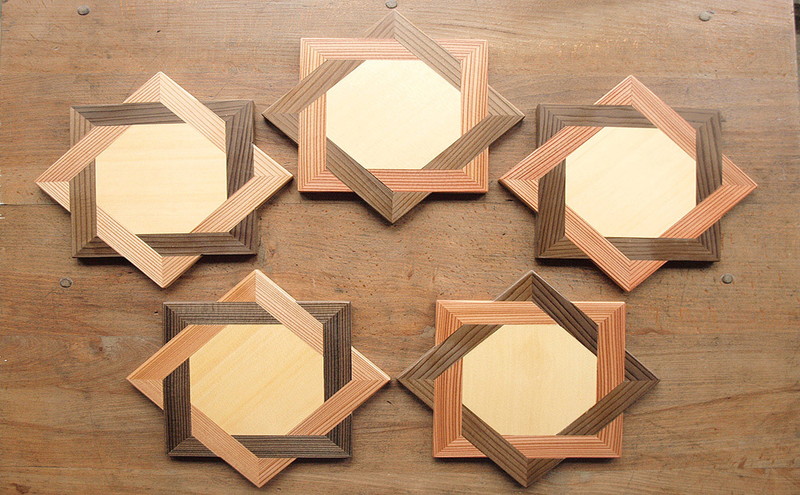 秋田杉の組子コースター 5個セット 置台付き 職人による手作り ハンドメイド 結婚式の引き出物 お祝い品 贈答品 インテリア