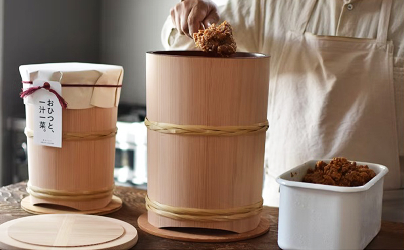 みそ櫃（味噌仕込み用木桶）出来高3kg用 キッチン用品 調味料入れ 保存容器 ご飯 みそ 木製 杉 かわいい おしゃれ おひつ 木のぬくもり 丁寧な暮らし キッチンツール