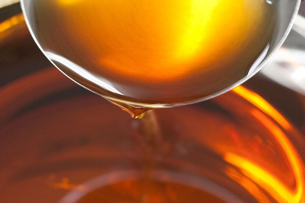 秋田しょっつる ハタハタ100% 130g×3本【簡易包装での発送】 [調味料 塩魚汁 魚醤 日本三大魚醤 ナンプラー かくし味 味付け 料理 国産 秋田]