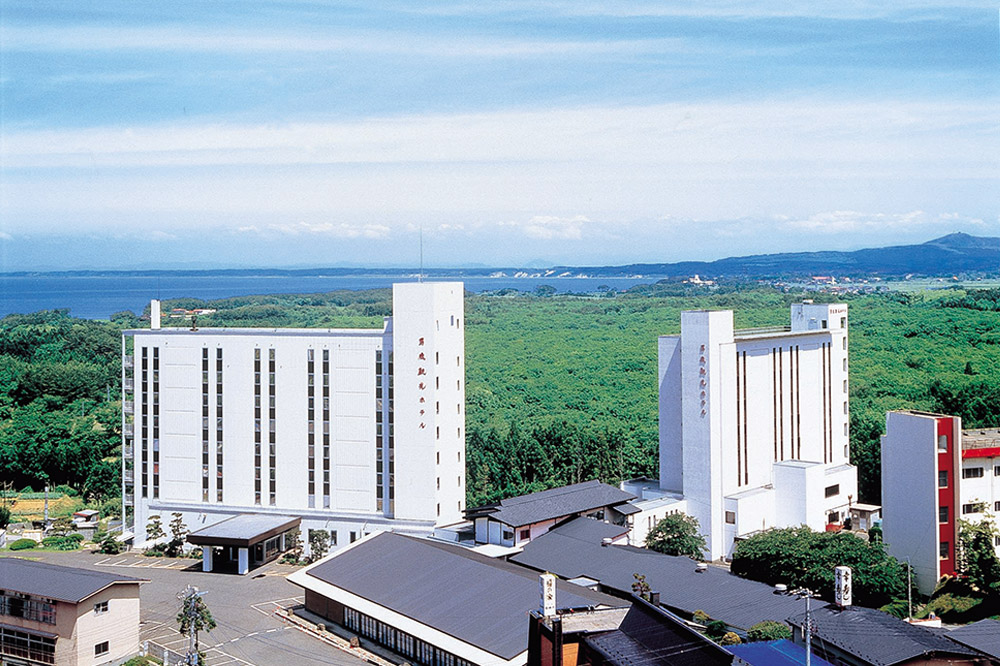 男鹿温泉SKOグループホテル 1泊2食ペア宿泊券（朝食夕食付き）