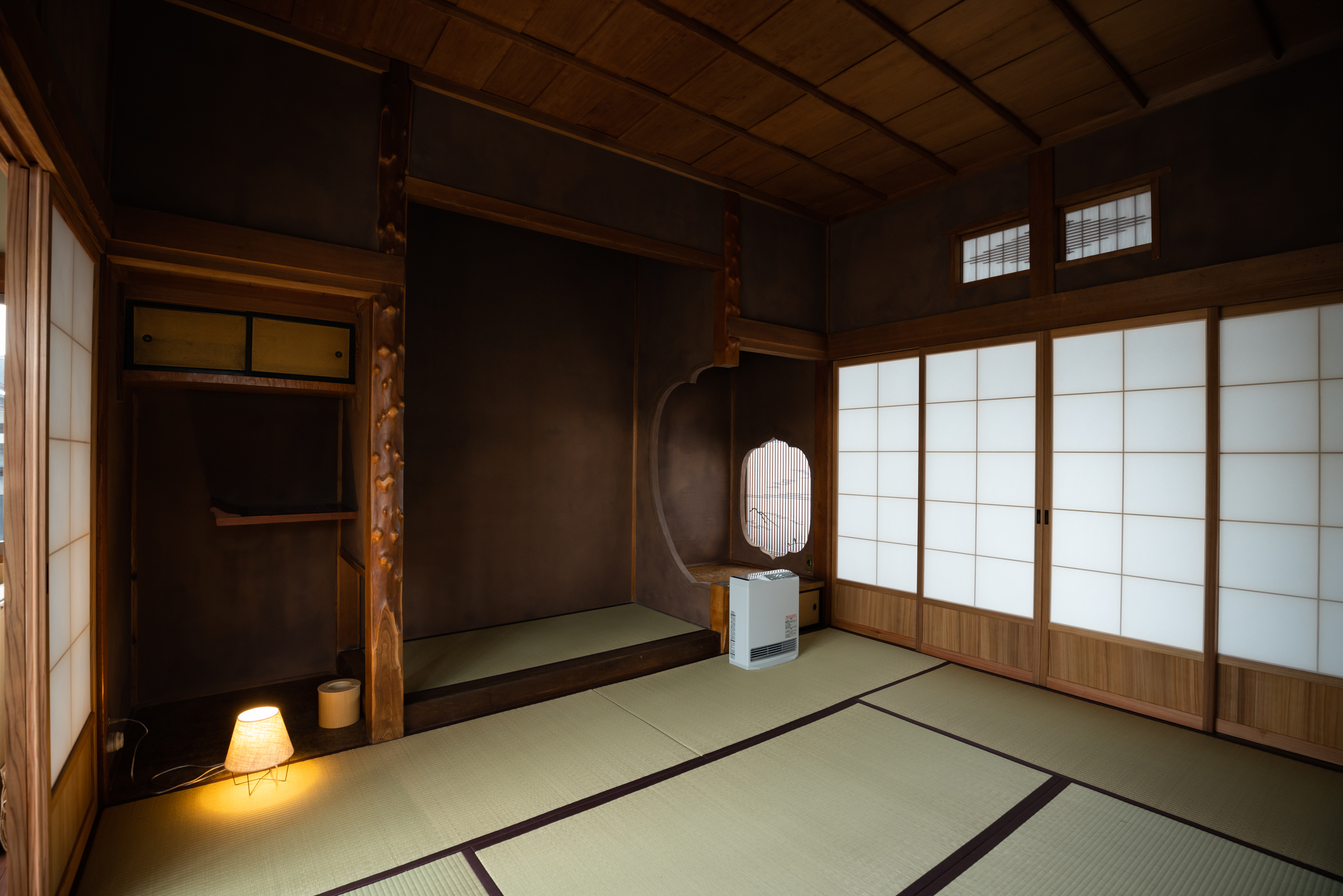 古民家をリノベーションした宿泊施設 草木ももとせ1泊2食付き2名様宿泊券【(有)アシスト實務工房】[F15401]