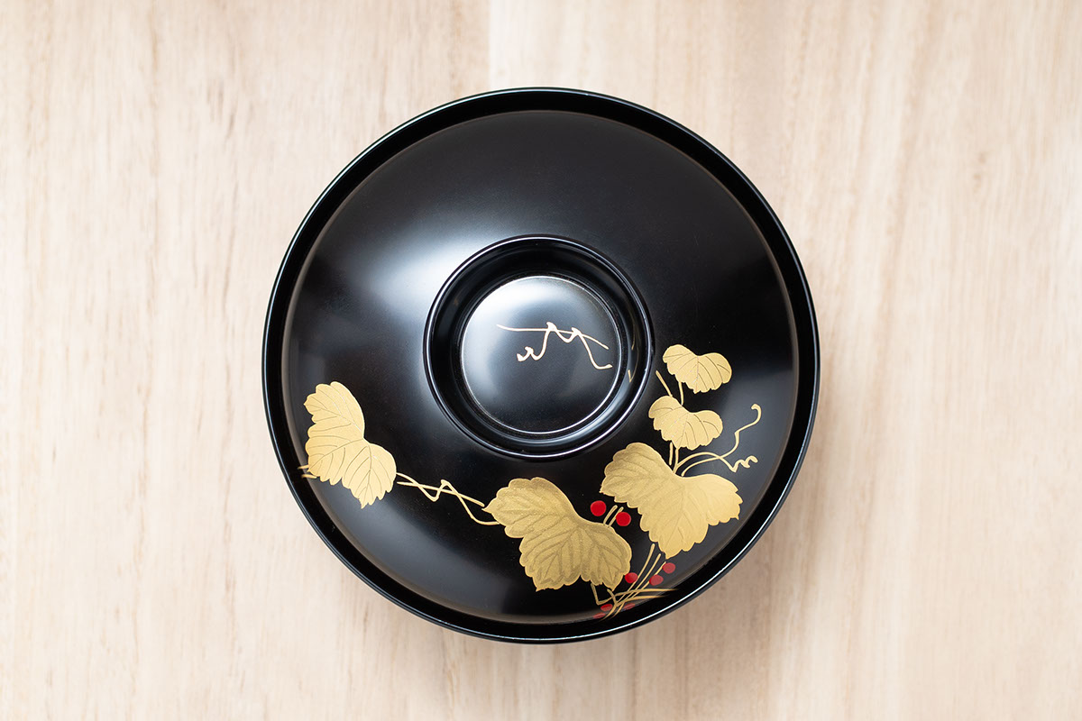 吸物椀 ( 蔦 ) 黒 《 川連漆器 》/ お椀 蓋付【佐藤善六漆器店】[H6