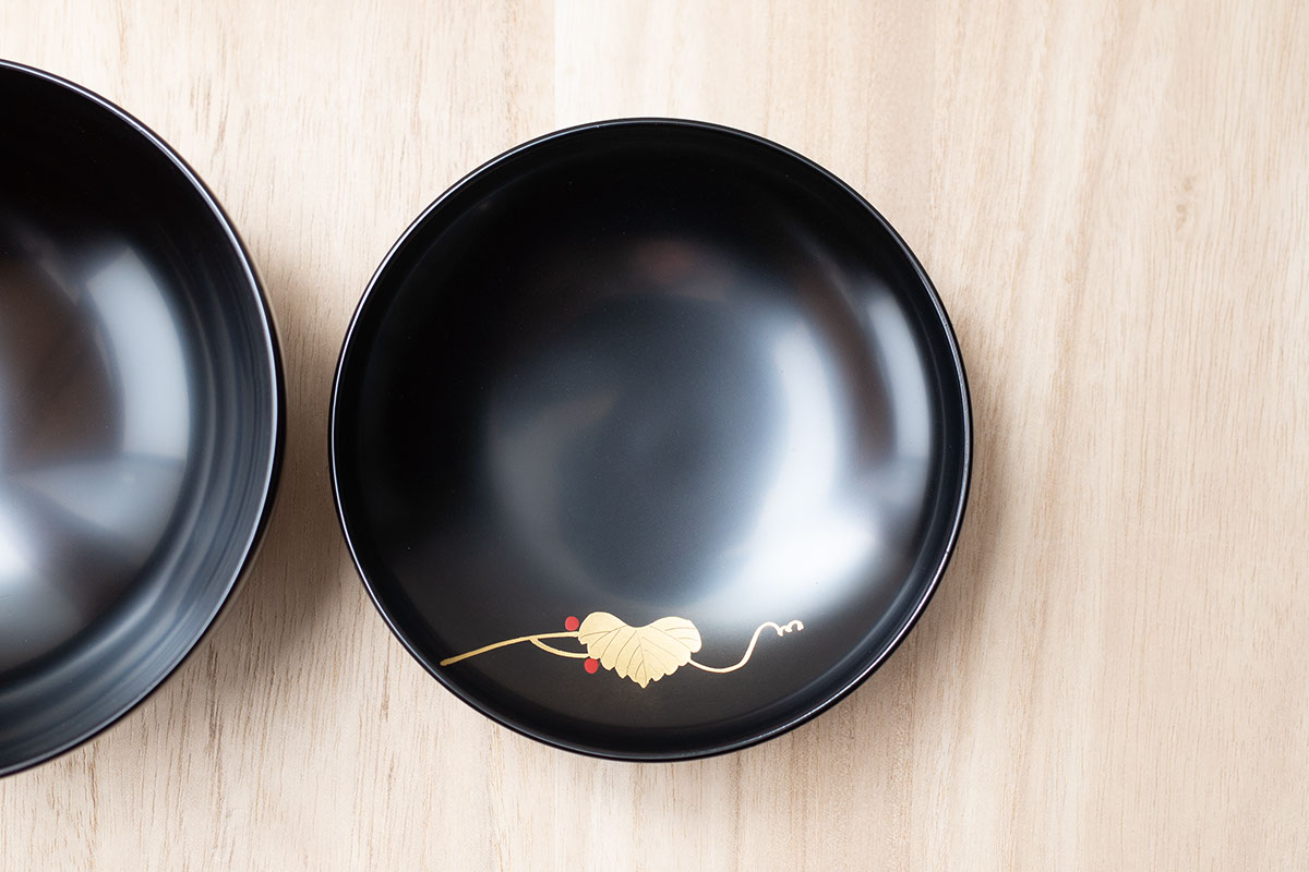 吸物椀 ( 蔦 ) 黒 《 川連漆器 》/ お椀 蓋付【佐藤善六漆器店】[H6