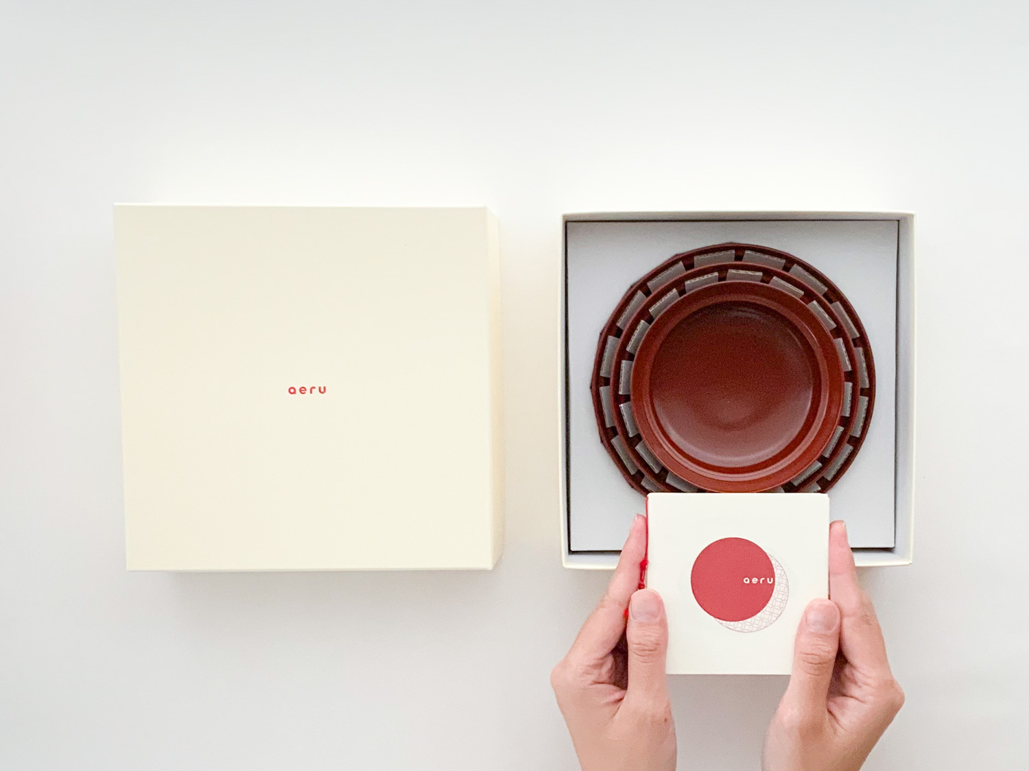 aeru 川連漆器のこぼしにくい器 深皿 べんがら【(株)和える】[N5-15601]