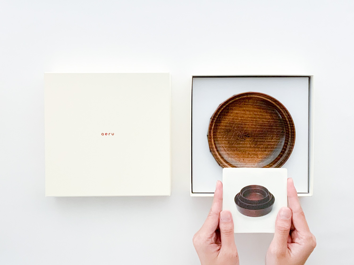 aeru 川連漆器のこぼしにくい器 平皿 拭き漆【(株)和える】[D15603]