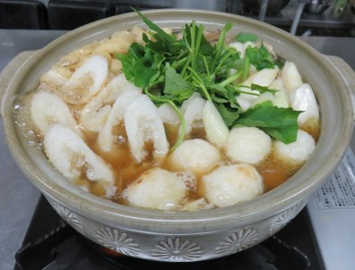 比内地鶏とあきたこまちのきりたんぽ鍋セット(3～4人前)きりたんぽ 比内地鶏肉 鍋セット秋田郷土料理【（株）湯沢バンケットサービス】[H8-12701]