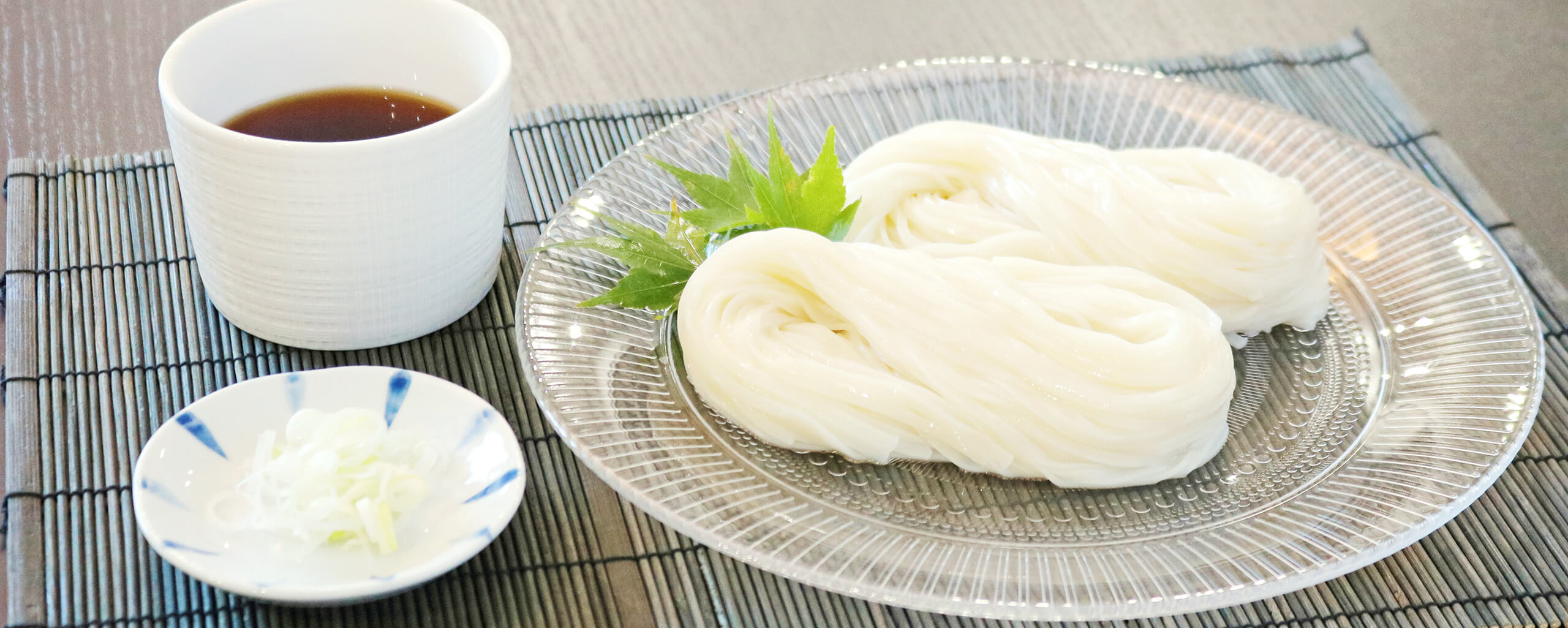 桐化粧箱入 稲庭古城うどん【稲庭古城堂】[H1301]