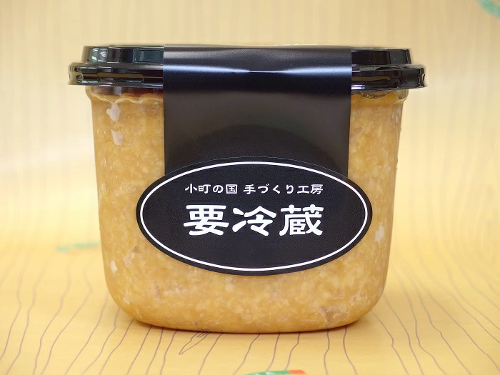 天然醸造 特上味噌（1kgカップ×2） 天然醸造味噌 無添加味噌 秋田県産 発酵食品【小町の国手づくり工房】[B1-3901]