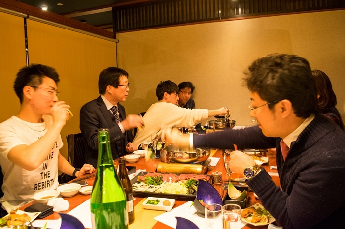 秋田牛すき焼き用４人前山菜･野菜･ゴマだれセット【湯沢グランドホテル】[O4602]