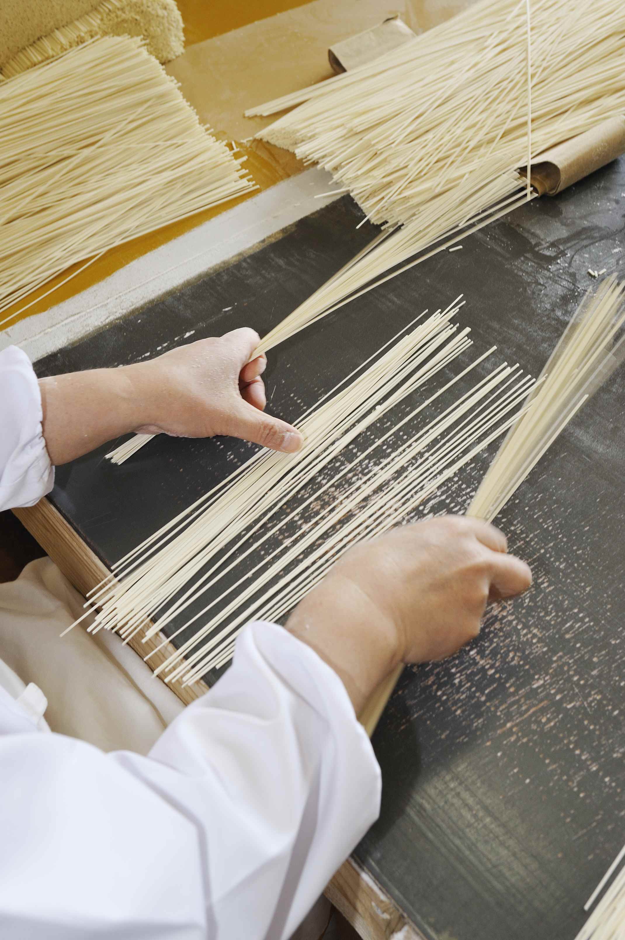 稲庭うどん 400g×20袋 80人前【株式会社稲庭古峯堂】[H8-1001]