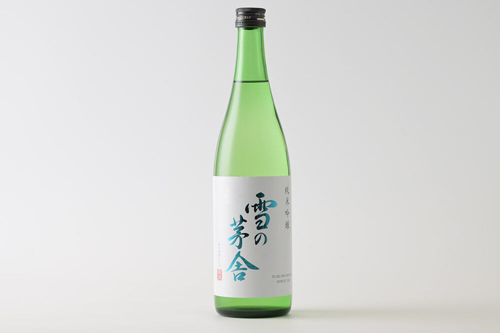 日本酒 秋田 由利本荘地酒飲みくらべセット 純米吟醸 合計2本（雪の茅舎 純米吟醸 720ml、純米大吟醸 鳥海山 720ml） [日本酒 お酒 酒 純米吟醸 純米大吟醸 地酒 飲みくらべ 飲み比べ セット 秋田]