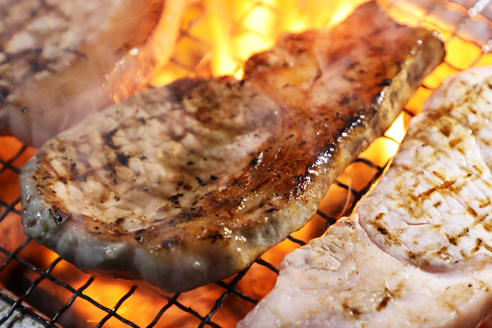 豚肉 桃豚ステーキセット 十和田湖高原ポークSPF桃豚 ステーキ ロース 150g×6枚 計900g