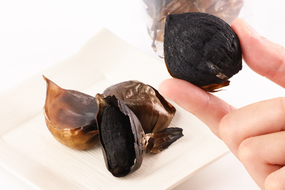 秋田県仙北市産 ジャンボ黒にんにく 100g×1パック＜ゆうパケット＞