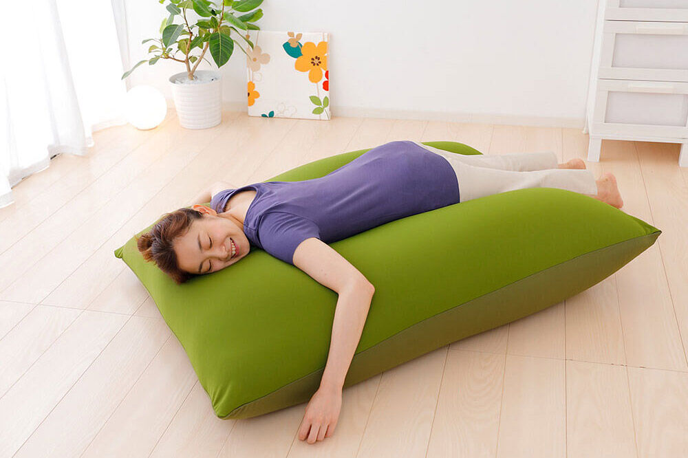 王様の夢ごこちソファ クッション ダークブラウン ビーズクッション ビッグクッション インテリア 秋田県 八峰町 [クッション ビーズ ソファ カバー付き 椅子 日本製 大きい 国産 もちもち]