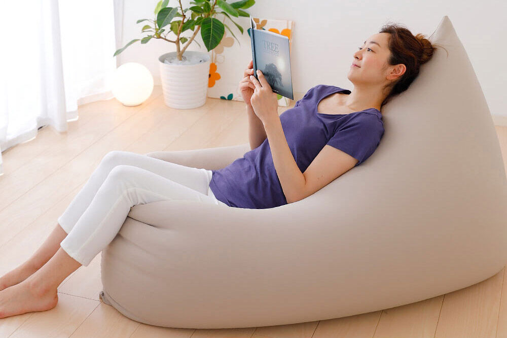 王様の夢ごこちソファ クッション ダークブラウン ビーズクッション ビッグクッション インテリア 秋田県 八峰町 [クッション ビーズ ソファ カバー付き 椅子 日本製 大きい 国産 もちもち]