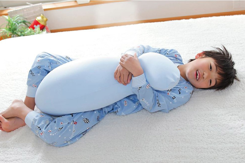 王様の抱き枕 ジュニア（ローズピンク）子供向け抱きつきクッション