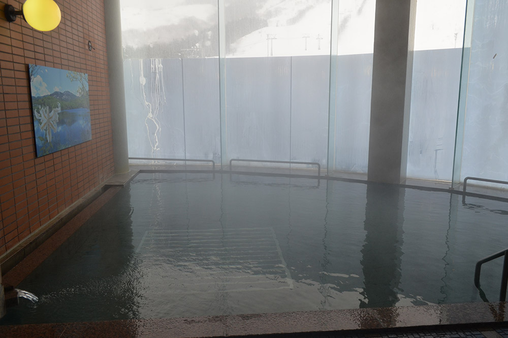 2強温泉宿泊クーポン 5000円分 ＜須川温泉 栗駒山荘＞＜やまゆり温泉ホテルブラン＞