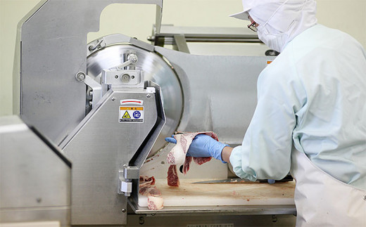 山形牛A4-5 すきやき用 700g(肩ロース300g・モモ400g) FZ19-308